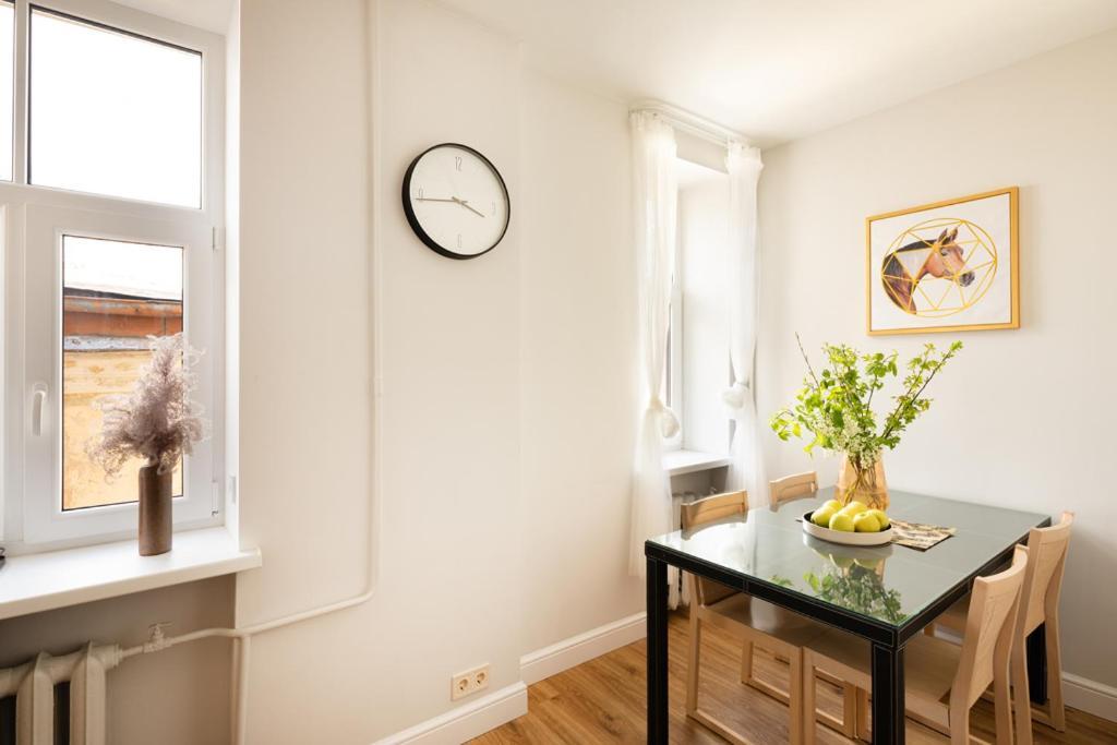 Cozy 2 Bedroom Apartment In Riga Centre Dış mekan fotoğraf